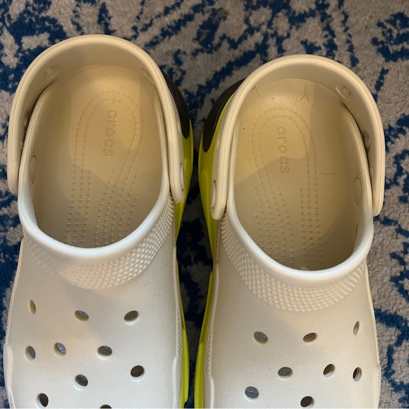 CROCS Womens BUBBLE CRUSH CLOG SESAME W 9- M 7. - Picture 3 of 7